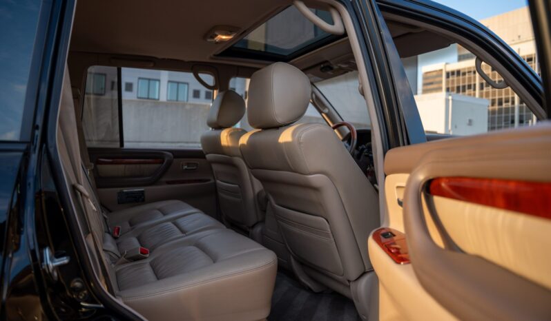 
								2001 Lexus LX470 full									