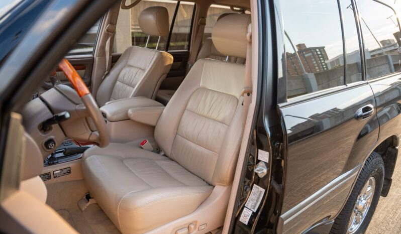 
								2001 Lexus LX470 full									