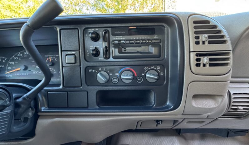 
								1998 Chevrolet K2500 HD Cheyenne 4×4 full									