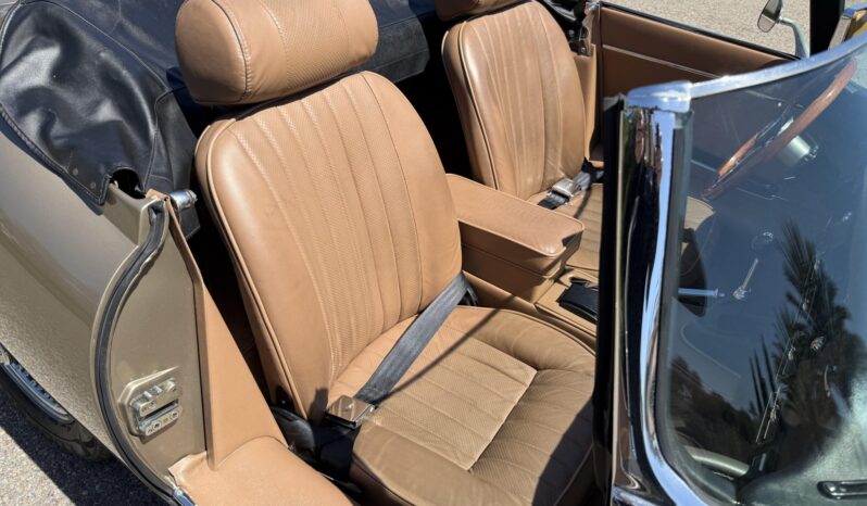 
								1970 Jaguar XKE Series II Roadster full									