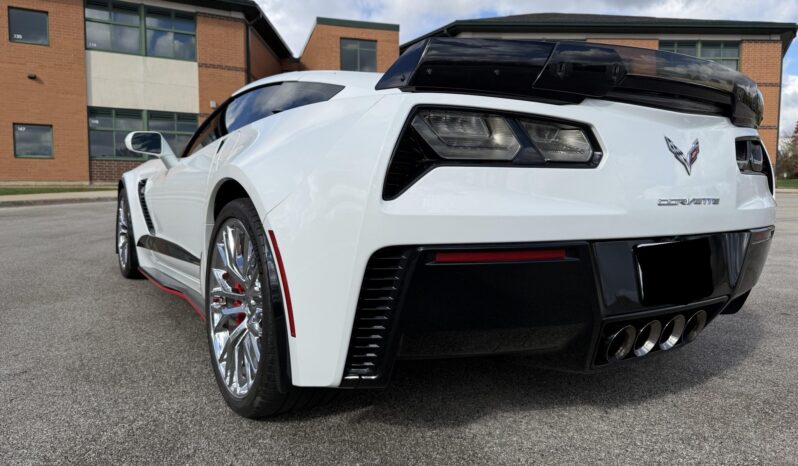
								2015 Chevrolet Corvette Z06 Coupe 3LZ Z07 full									