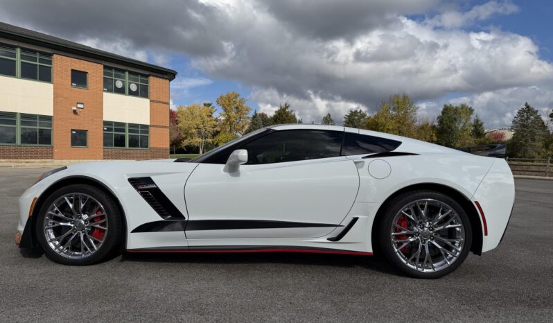 
								2015 Chevrolet Corvette Z06 Coupe 3LZ Z07 full									