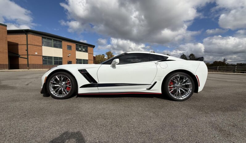 
								2015 Chevrolet Corvette Z06 Coupe 3LZ Z07 full									
