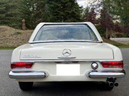 
										1965 Mercedes-Benz 230SL 4-Speed full									