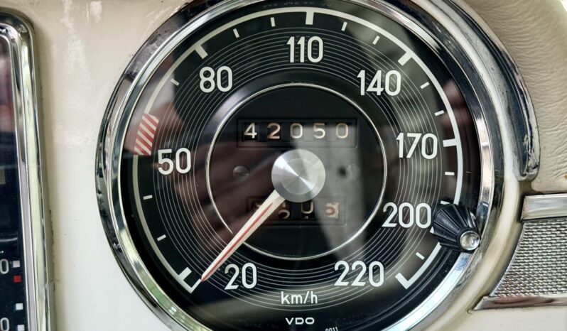 
								1965 Mercedes-Benz 230SL 4-Speed full									