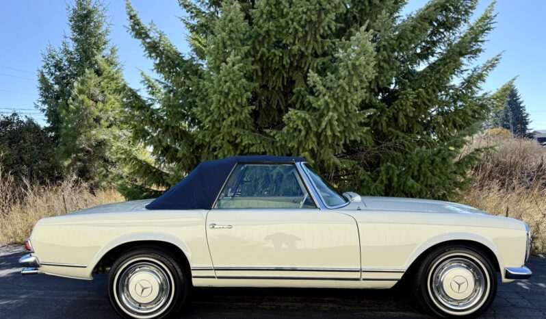 
								1965 Mercedes-Benz 230SL 4-Speed full									