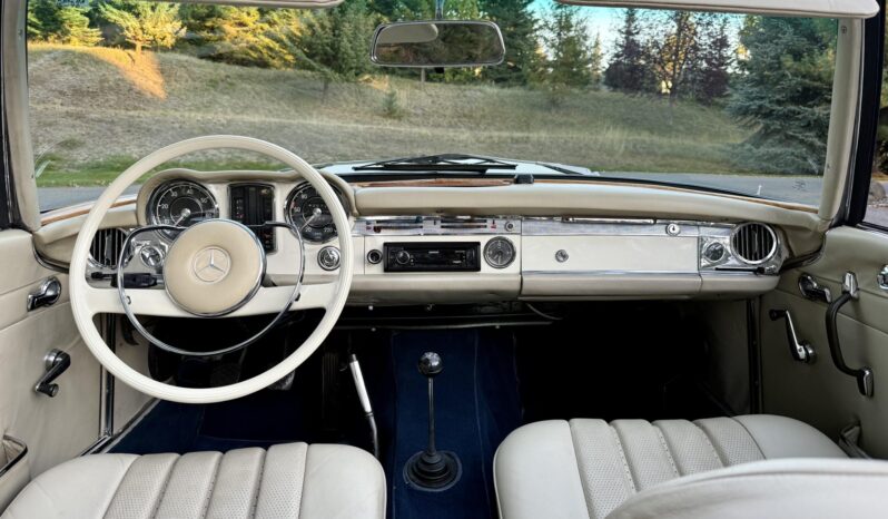 
								1965 Mercedes-Benz 230SL 4-Speed full									