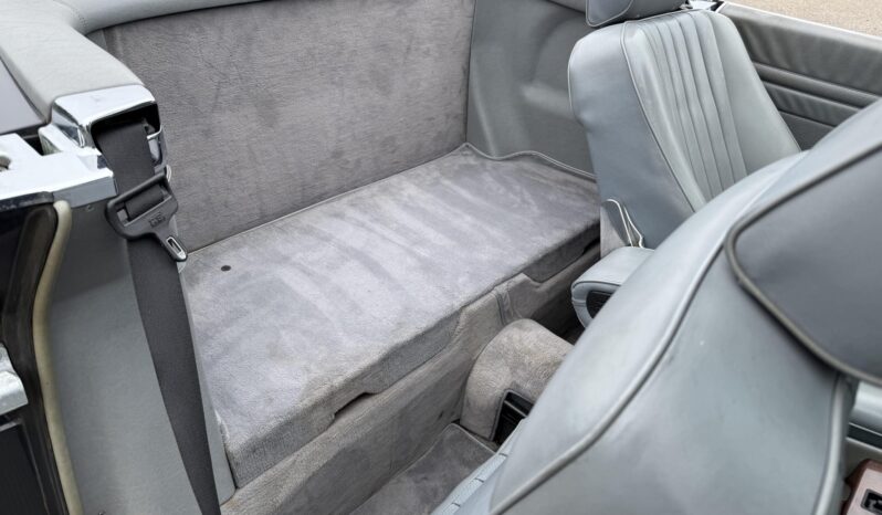 
								1988 Mercedes-Benz 560SL full									