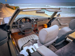 
										1988 Mercedes-Benz 560SL full									