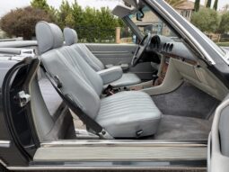 
										1988 Mercedes-Benz 560SL full									