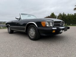 
										1988 Mercedes-Benz 560SL full									
