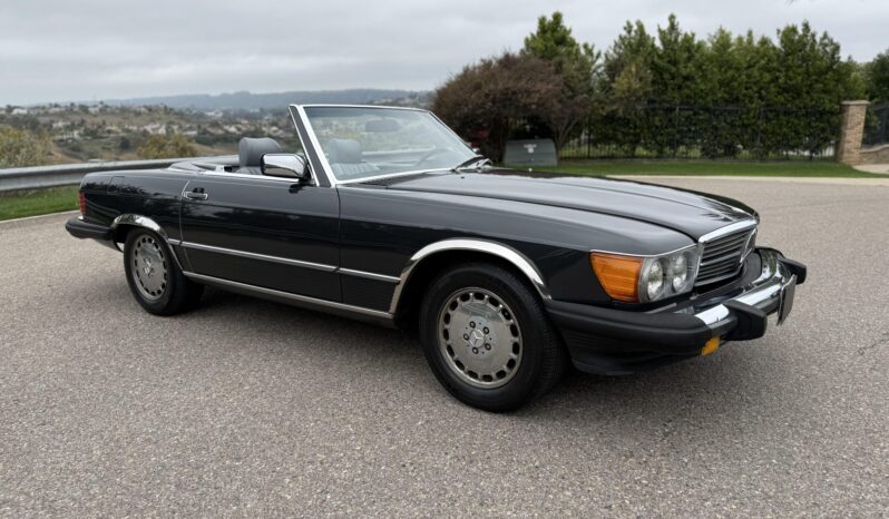 
								1988 Mercedes-Benz 560SL full									