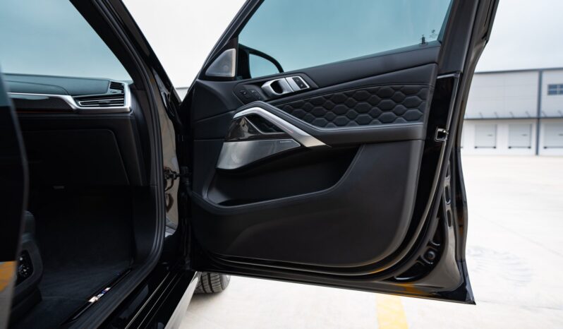 
								2021 BMW X6 M Competition full									