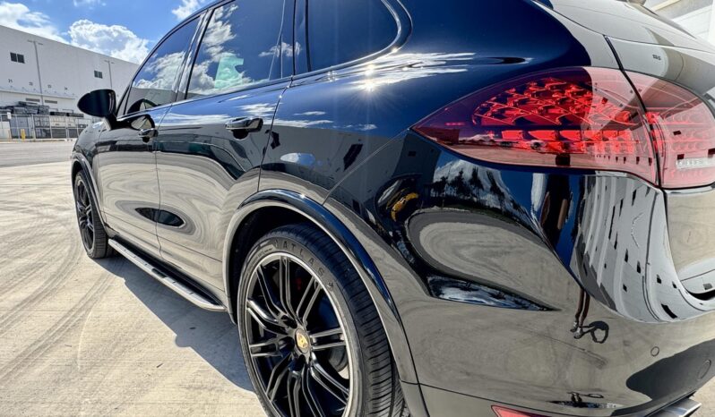 
								2014 Porsche Cayenne Turbo S full									