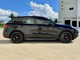 
										2014 Porsche Cayenne Turbo S full									