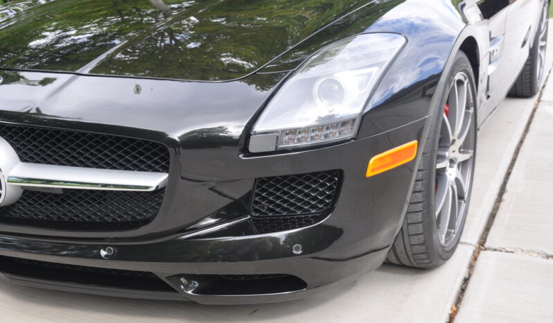 
								2012 Mercedes-Benz SLS AMG Roadster full									