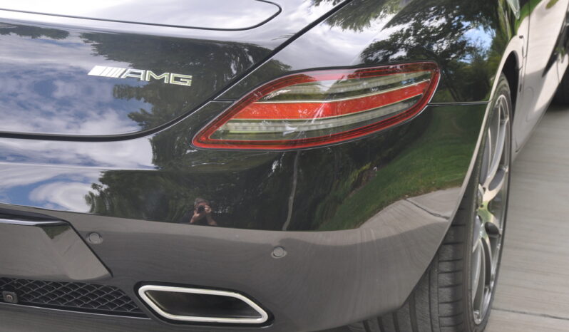 
								2012 Mercedes-Benz SLS AMG Roadster full									