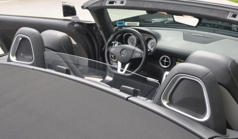 
								2012 Mercedes-Benz SLS AMG Roadster full									