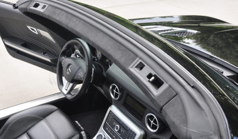 
								2012 Mercedes-Benz SLS AMG Roadster full									