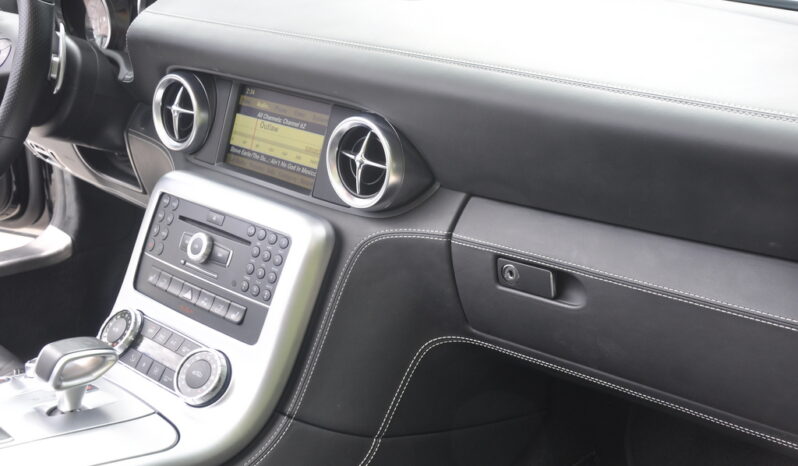 
								2012 Mercedes-Benz SLS AMG Roadster full									