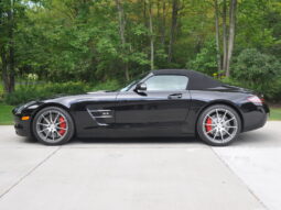 
										2012 Mercedes-Benz SLS AMG Roadster full									