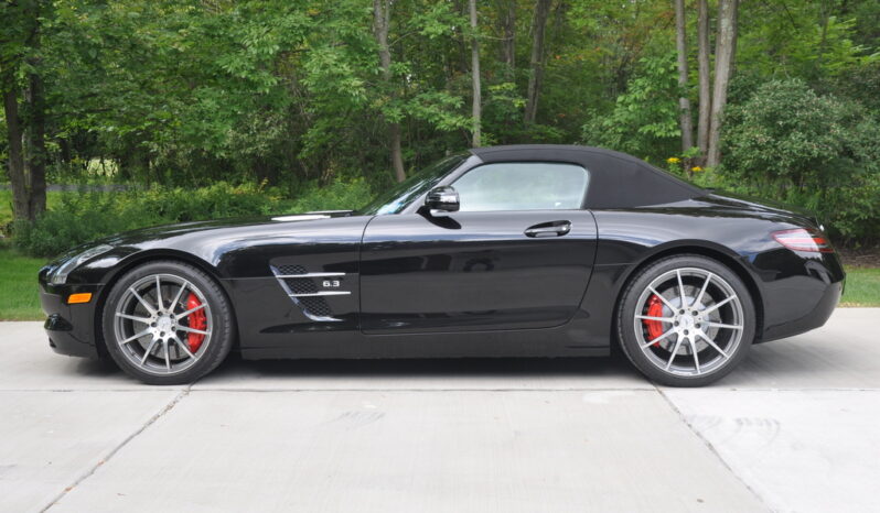 
								2012 Mercedes-Benz SLS AMG Roadster full									