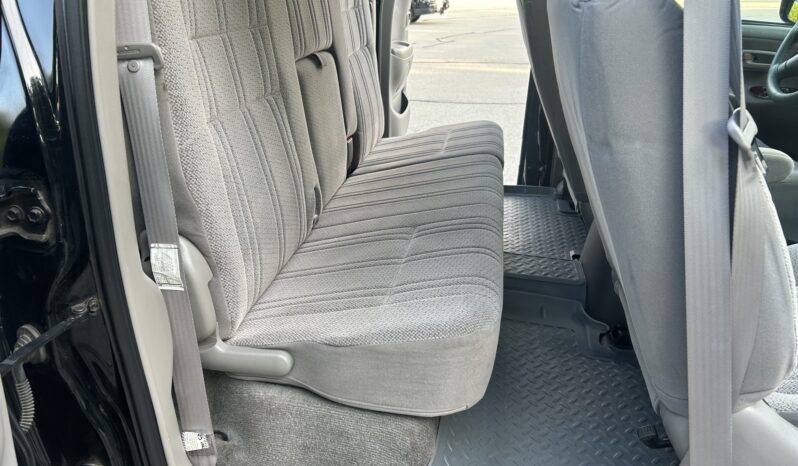 
								2001 Toyota Tundra SR5 Access Cab V8 full									