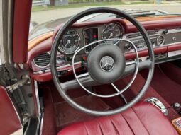 
										1970 Mercedes-Benz 280SL full									