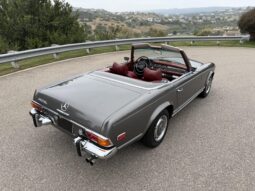 
										1970 Mercedes-Benz 280SL full									