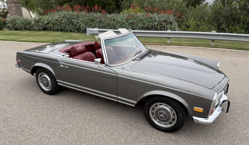 
								1970 Mercedes-Benz 280SL full									