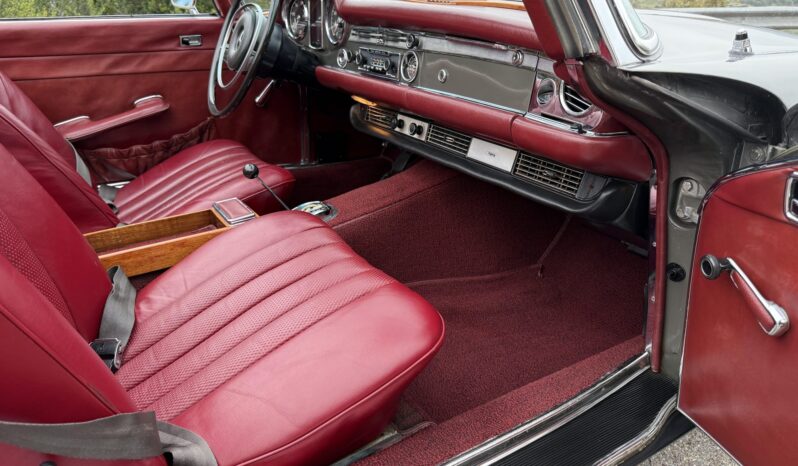 
								1970 Mercedes-Benz 280SL full									