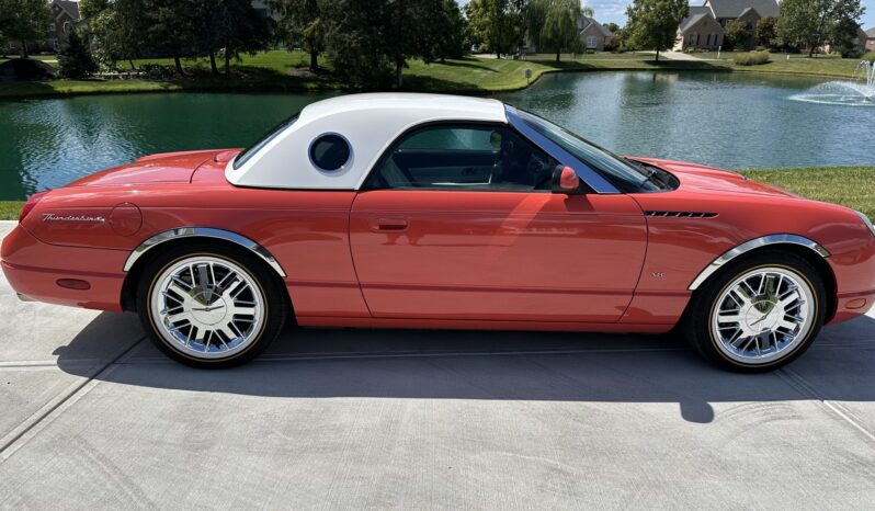 
								2003 Ford Thunderbird 007 Edition full									