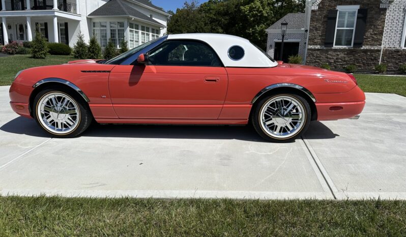
								2003 Ford Thunderbird 007 Edition full									