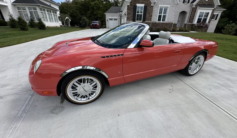 
								2003 Ford Thunderbird 007 Edition full									