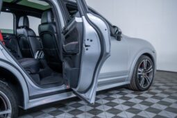 
										2014 Porsche Cayenne GTS full									