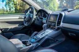 
										2014 Porsche Cayenne GTS full									