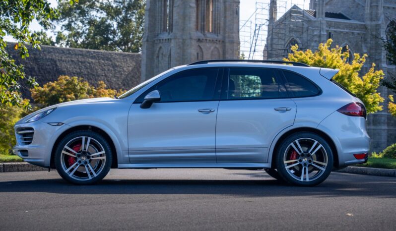
								2014 Porsche Cayenne GTS full									