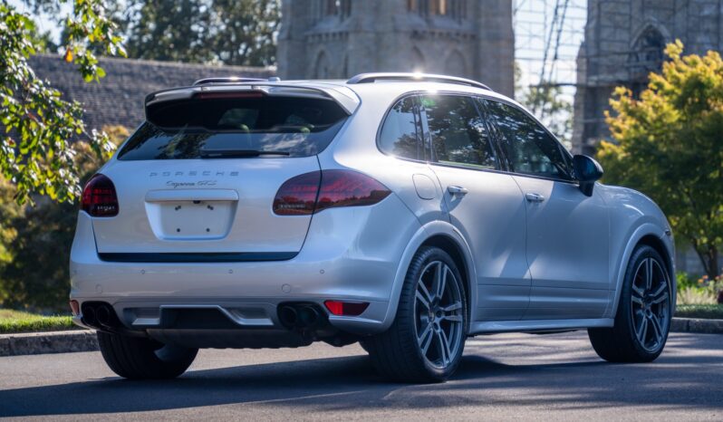 
								2014 Porsche Cayenne GTS full									