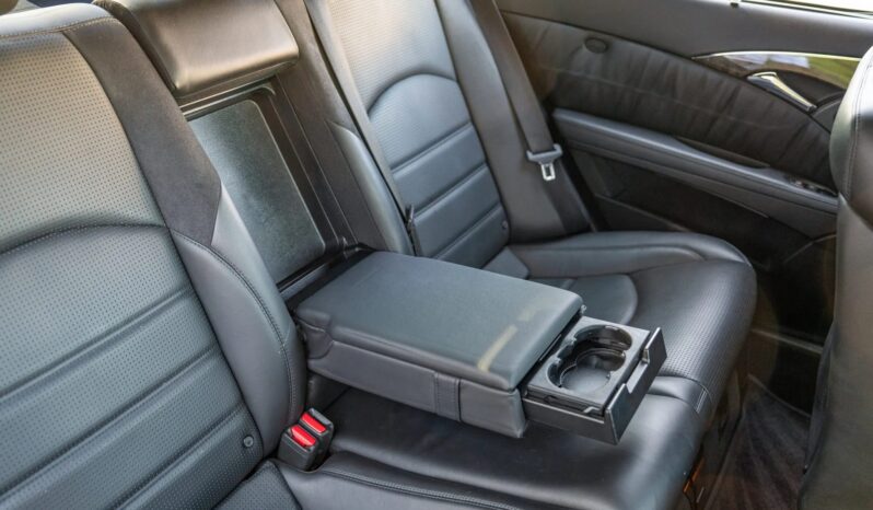 
								2008 Mercedes-Benz E63 AMG full									