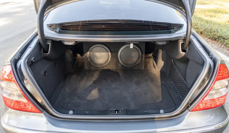 
								2008 Mercedes-Benz E63 AMG full									