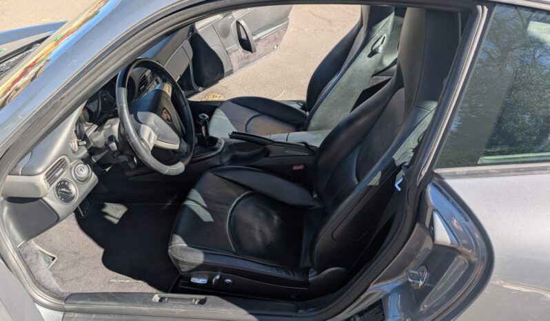 
								2005 Porsche 911 Carrera Coupe 6-Speed full									