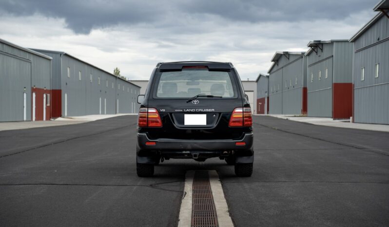 
								2000 Toyota Land Cruiser UZJ100 full									