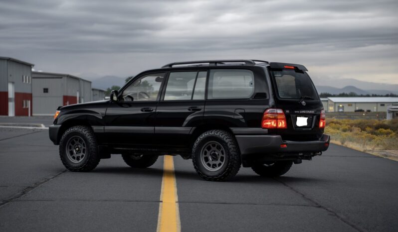 
								2000 Toyota Land Cruiser UZJ100 full									