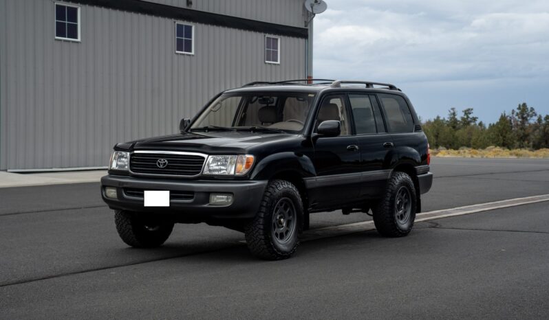 
								2000 Toyota Land Cruiser UZJ100 full									