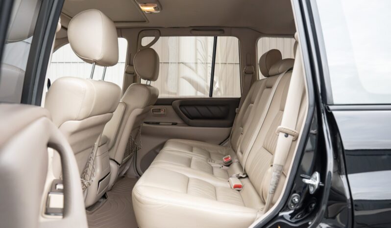 
								2000 Toyota Land Cruiser UZJ100 full									