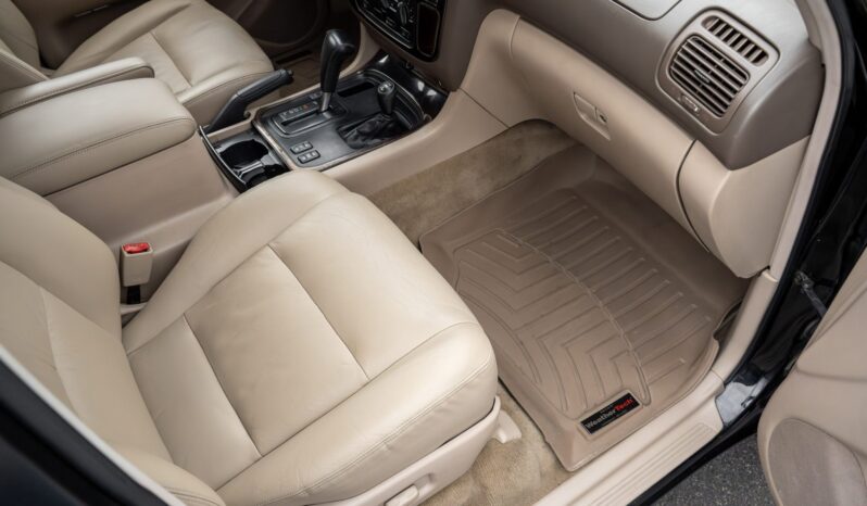 
								2000 Toyota Land Cruiser UZJ100 full									