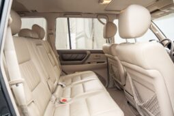 
										2000 Toyota Land Cruiser UZJ100 full									