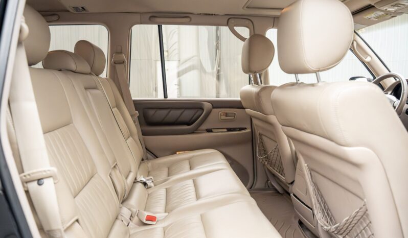 
								2000 Toyota Land Cruiser UZJ100 full									