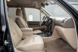 
										2000 Toyota Land Cruiser UZJ100 full									