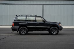 
										2000 Toyota Land Cruiser UZJ100 full									